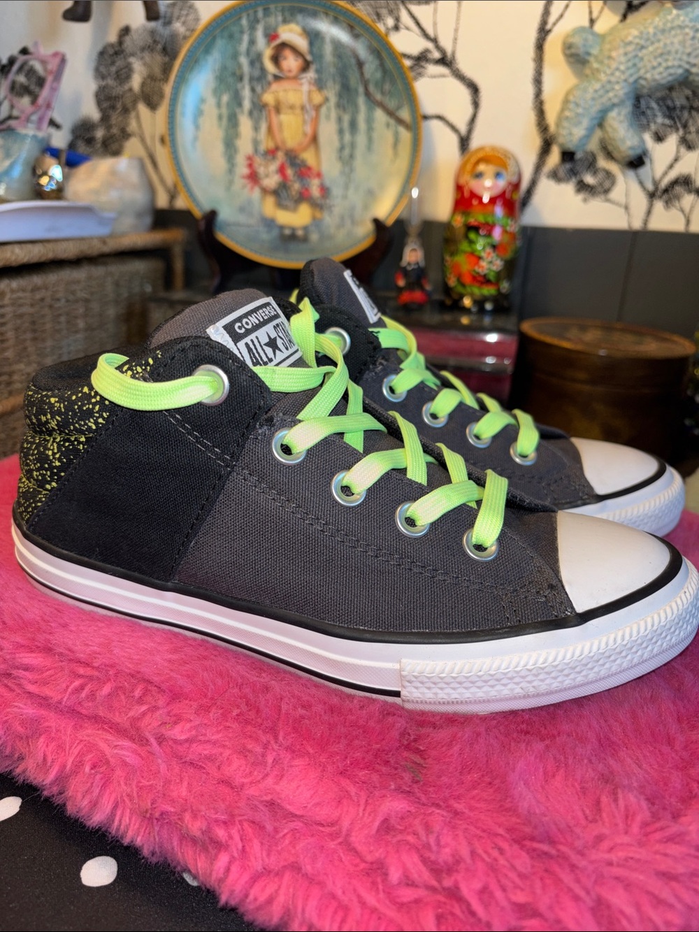 NWOT Converse Chuck Taylor All Star Street Mid sneakers in a distinct black and